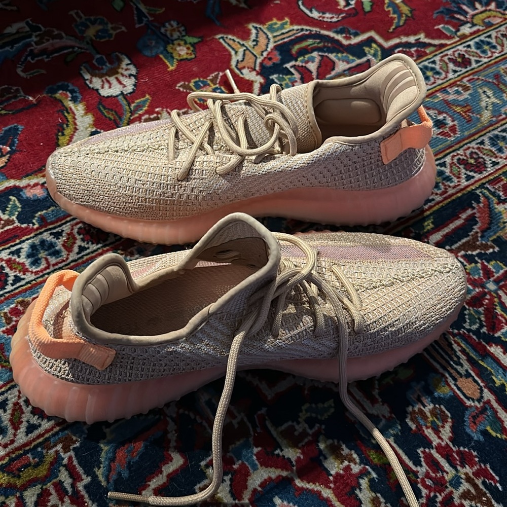 Adidas Yeezy boots - Picture 2 of 6